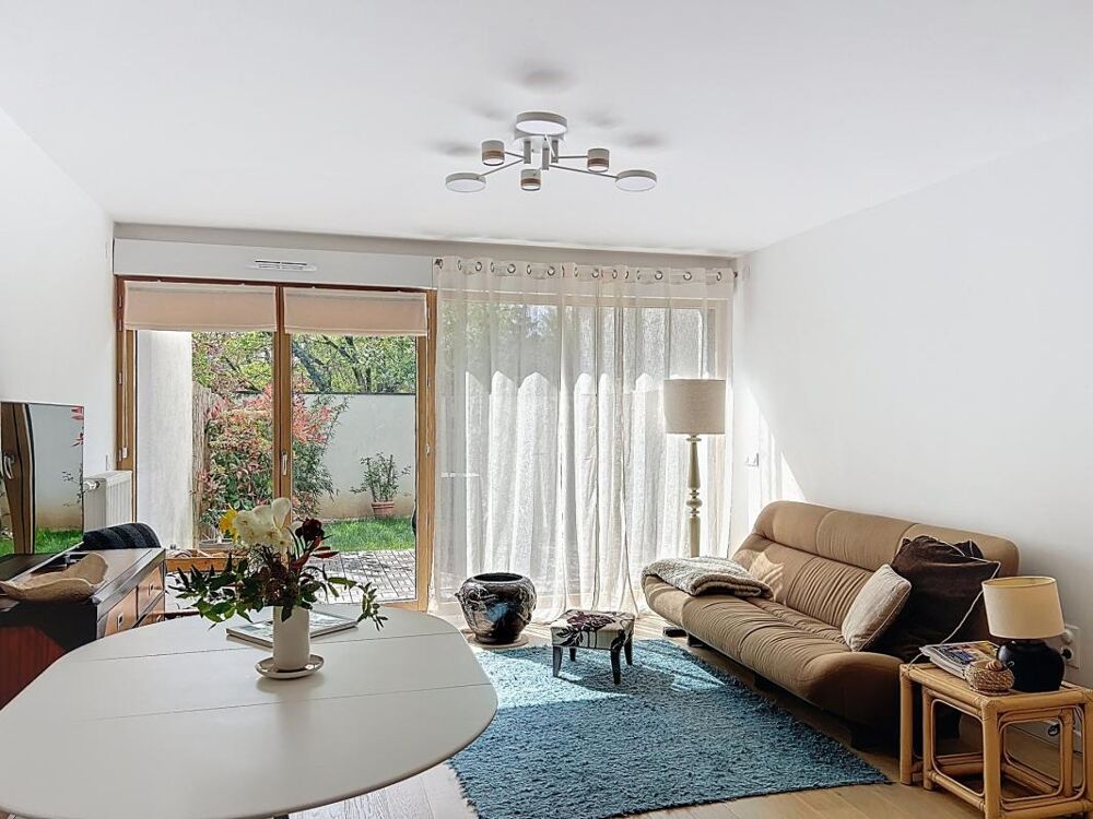Vente Appartement MONTREUIL – 3 PIÈCES 60 M² – JARDIN 39 M² – TERRASSE – 2 CHAMBRES – PARKING Montreuil