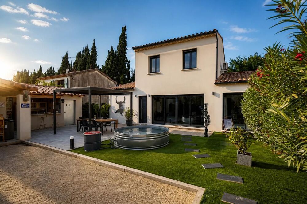 Vente Maison Maison de 5 pièces de 118 m² à Saint-Étienne-du-Grès Saint etienne du gres