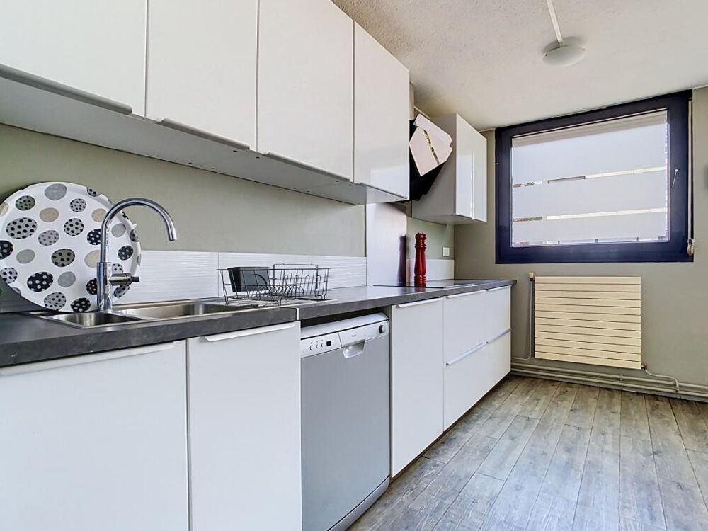 APPARTEMENT EN DUPLEX DANS RESIDENCE SECURISEE, 3 CHAMBRES, TERRASSE, GARAGE