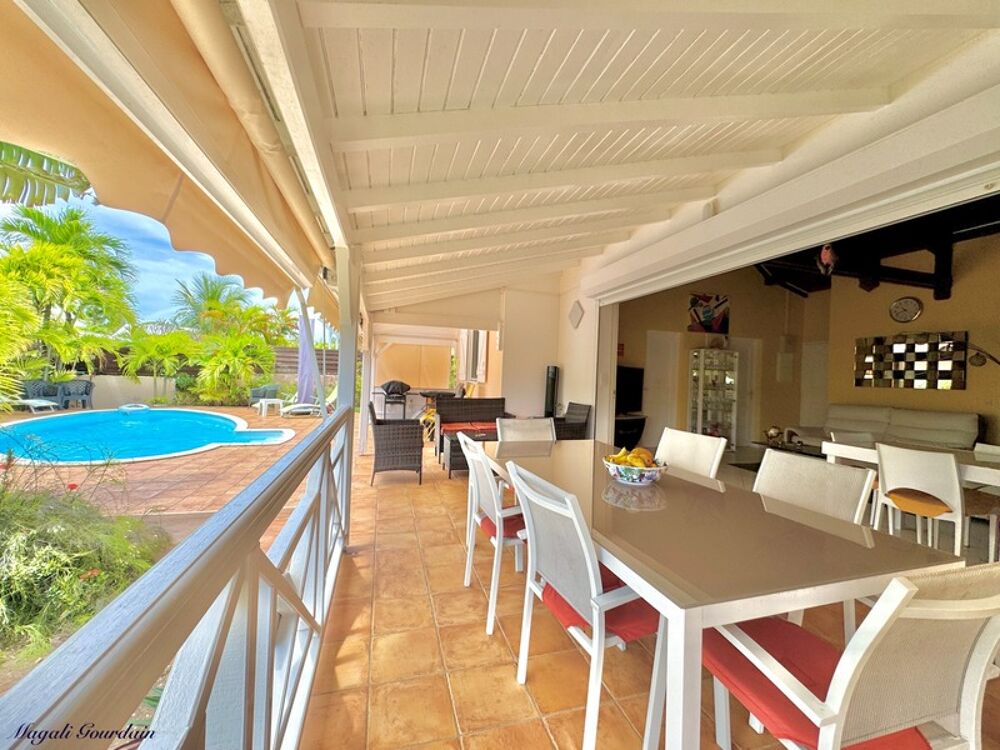 Vente Maison A VENDRE VILLA MEUBLÉE & TOTALEMENT EQUIPEE AVEC PISCINE – EMPLACEMENT PREMIUM Saint francois
