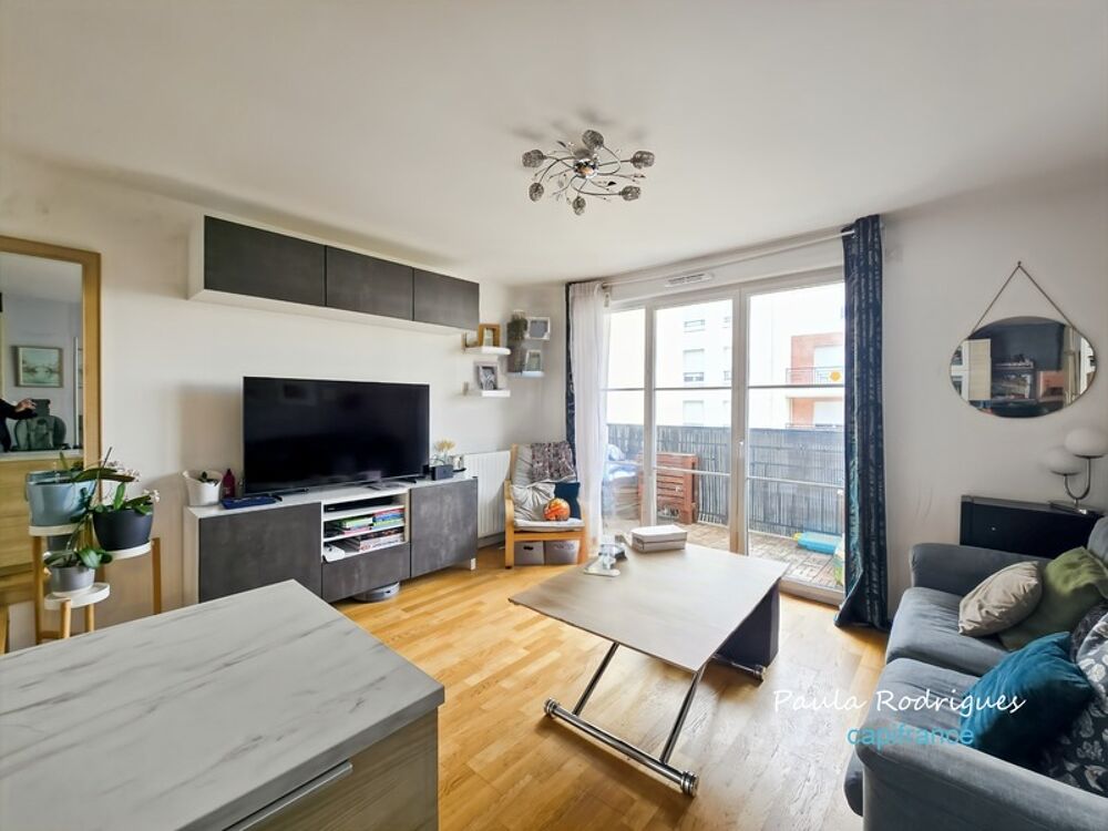 Appartement T4 à vendre, 4 pièces, 1 balcon, 1 parking en sous-sol, 1 cave, accès PMR - PLAISIR (78370)