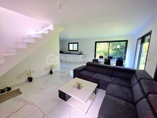  Villa  vendre 4 pices 92 m