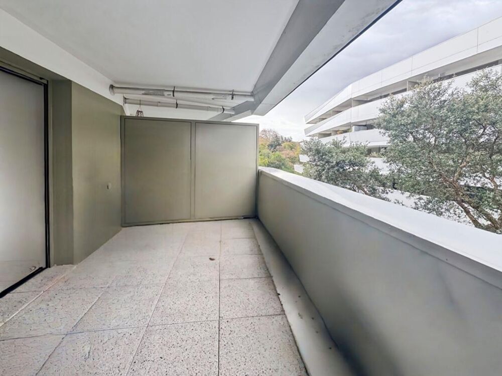 Anglet central 3 pièce(s) 65 m2 + terrasses/loggias + pkg intérieur