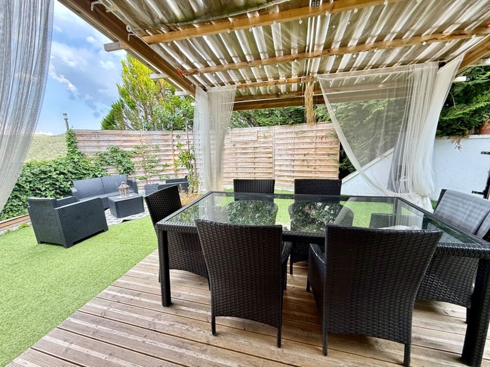 Maison 4 pièces 141 m² · à Saint Ferreol D Auroure · 141 m² · 245 000 €