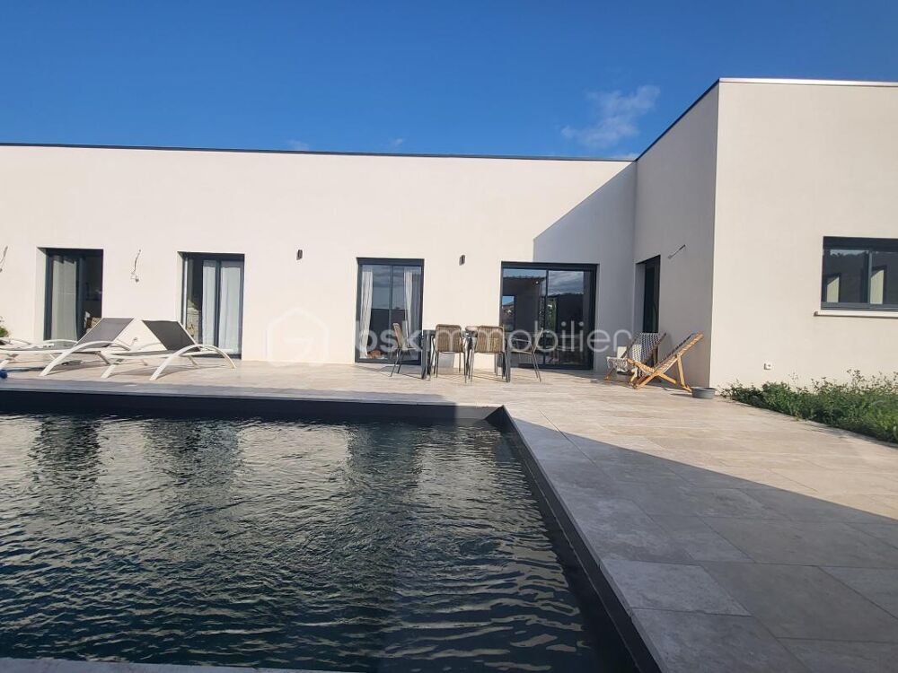 MAISON -ANNEE 2024- 136 m²- 4 CHAMBRES-JARDIN- GARAGE-PISCINE- POOL HOUSE