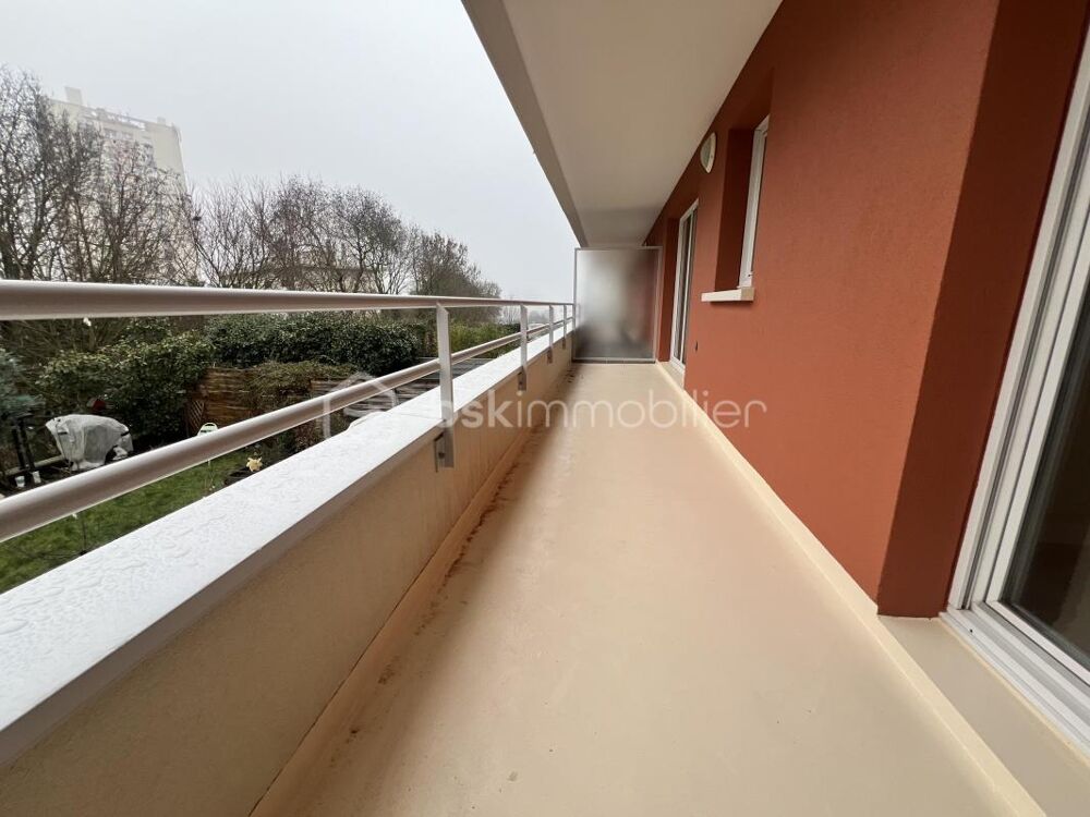 APPARTEMENT T3 64 m² LUMINEUX /MÉTRO PVC ET LEO LAGRANGE /BALCON /CAVE /PARKING / ANNÉE CONSTRUCTION 2007