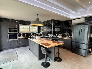  Maison � vendre 6 pi�ces 216 m�