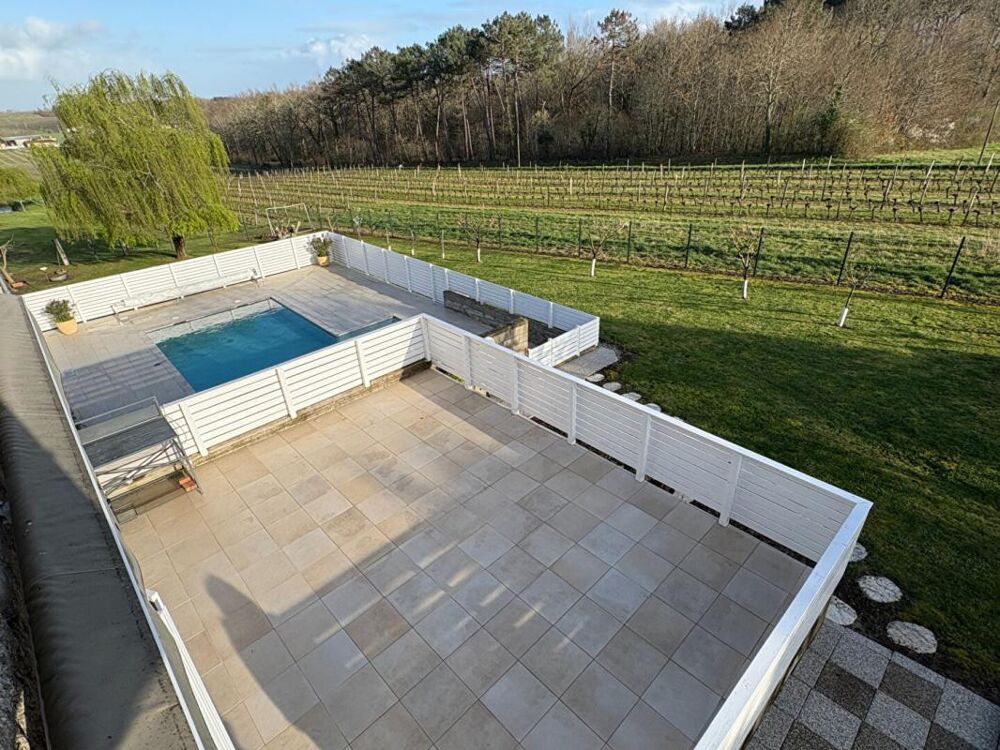 Vente Maison Demeure en pierre entièrement rénovée. Entre charme et confort  DPE B 225m2 Sauveterre de guyenne
