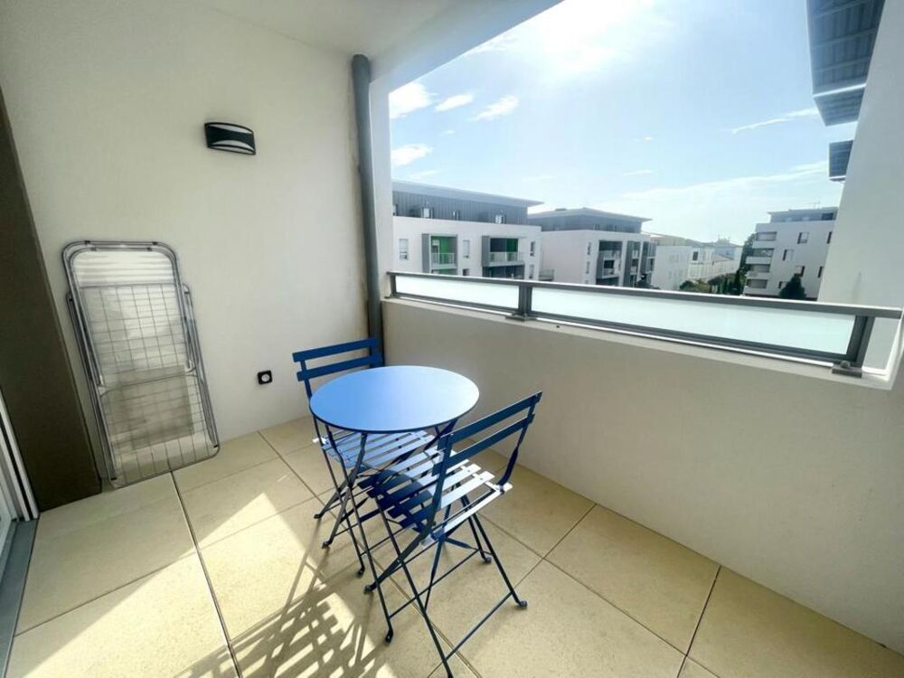 Location Appartement T1 BIS meubl avec terrasse et parking  NIMES Nimes