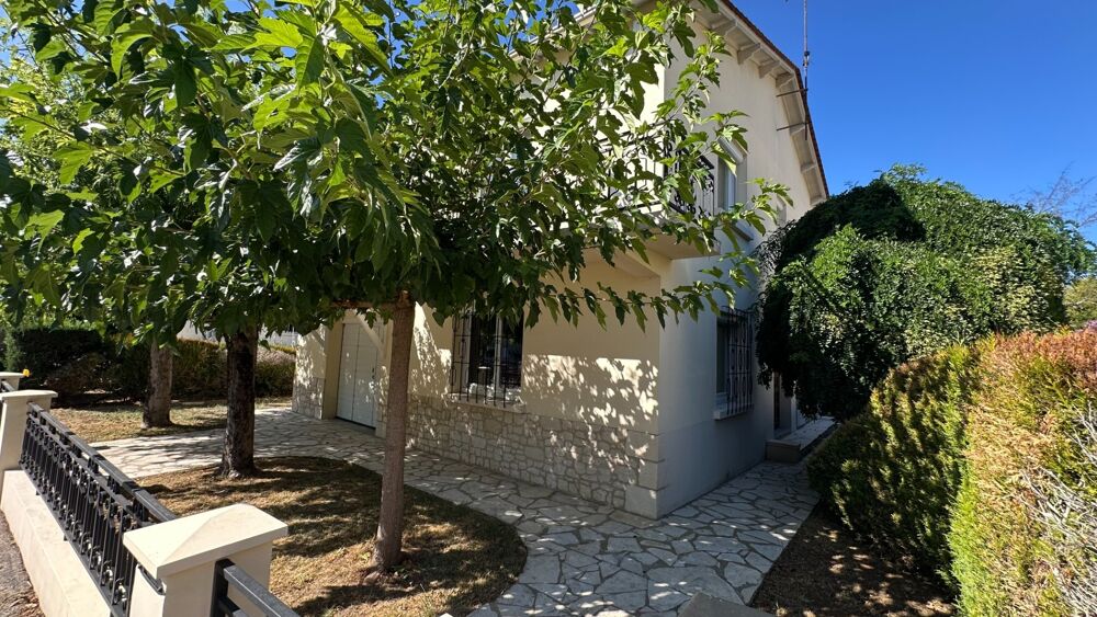 Maison 6 pièces 174 m² · à Bergerac · 174 m² · 159 900 €