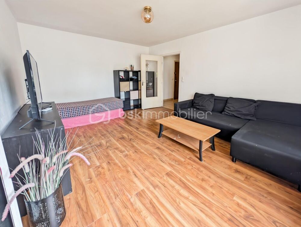 GRAND STUDIO AVEC PARKING BALCON ET CAVE A 10 MINUTES DE LA GARE RER A ET E VAL DE FONTENAY