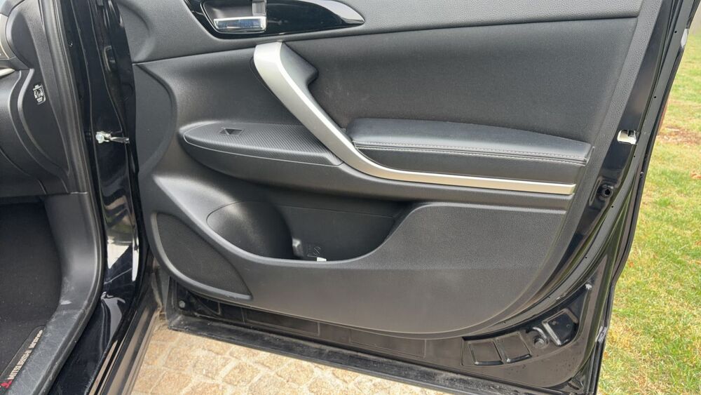 Eclipse Cross 1.5 MIVEC 163 Intense - Toit ouvrant 2018 occasion 95840 Villiers Adam
