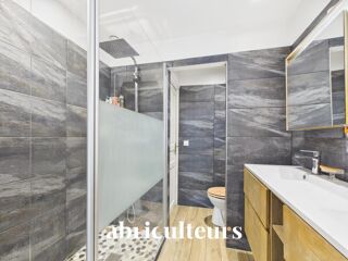  Appartement à louer 3 pièces 65 m²