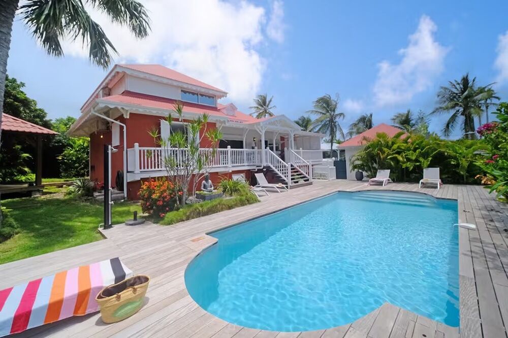 Superbe villa VUE MER avec bungalow et piscine sur plus de 1000 m² de terrain