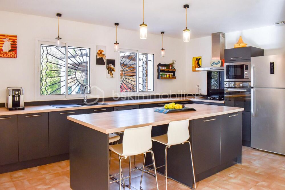 Villa 222 m²  Plain-pied  Calme absolu  Terrain 1 542 m²
