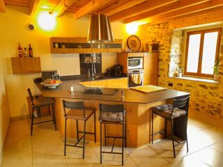  Propriété/château à vendre 6 pièces 151 m²