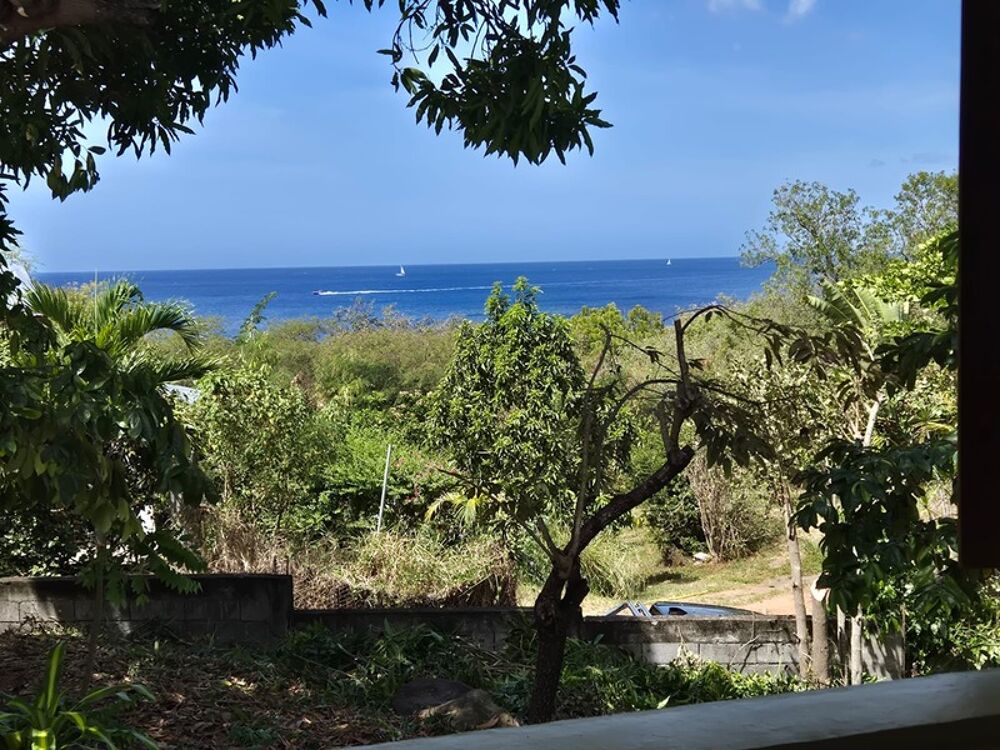 LA PERLE RARE A BAILLIF AU BORD DE LA MER DES CARAIBES POUR LES COUCHERS DE SOLEIL TOUS LES SOIRS
