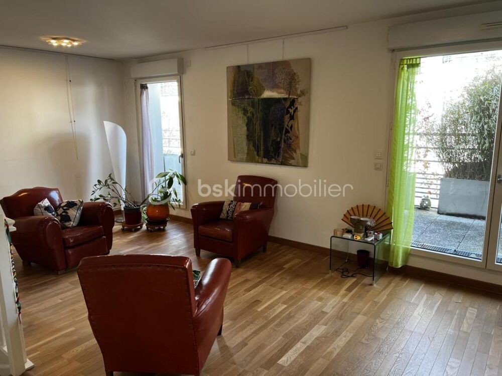 Coup de coeur - Superbe duplex - Bas Montreuil avec vue dégagée et espaces de vie généreux - Confort et luminosité