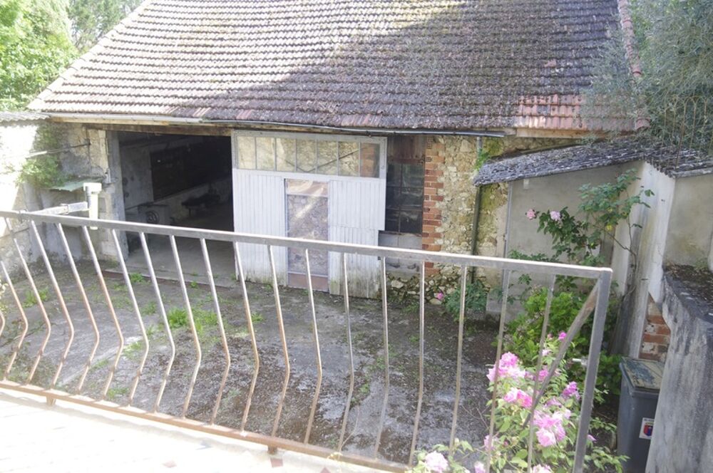 VIC FEZENSAC (32) à vendre Grande maison de ville de 230 m² avec grange, atelier et jardin