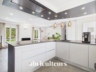  Maison � vendre 6 pi�ces 194 m�