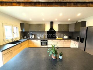  Propri�t�/ch�teau � vendre 8 pi�ces 270 m�