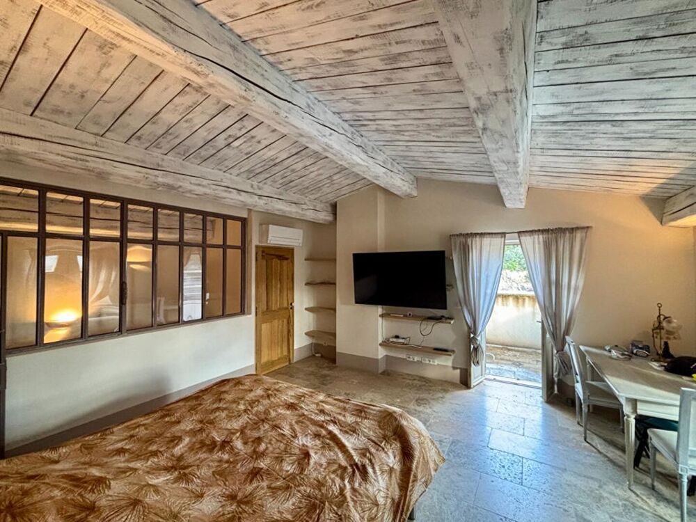 � vendre  Propri�t�/ch�teau Uz�s (30700)