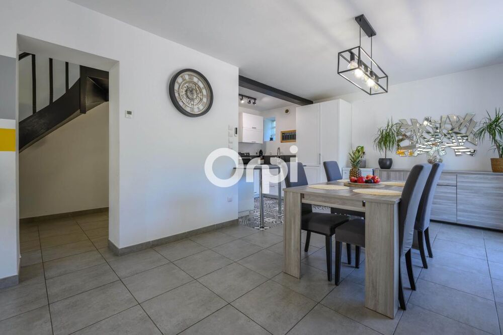 Semi plain pied 3 chambres, jardin et 2 places de parking privées
