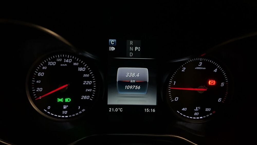 Classe GLC 2.1 220 170 Sportline - Automatique Entretien constructeur 2016 occasion 35500 Vitre