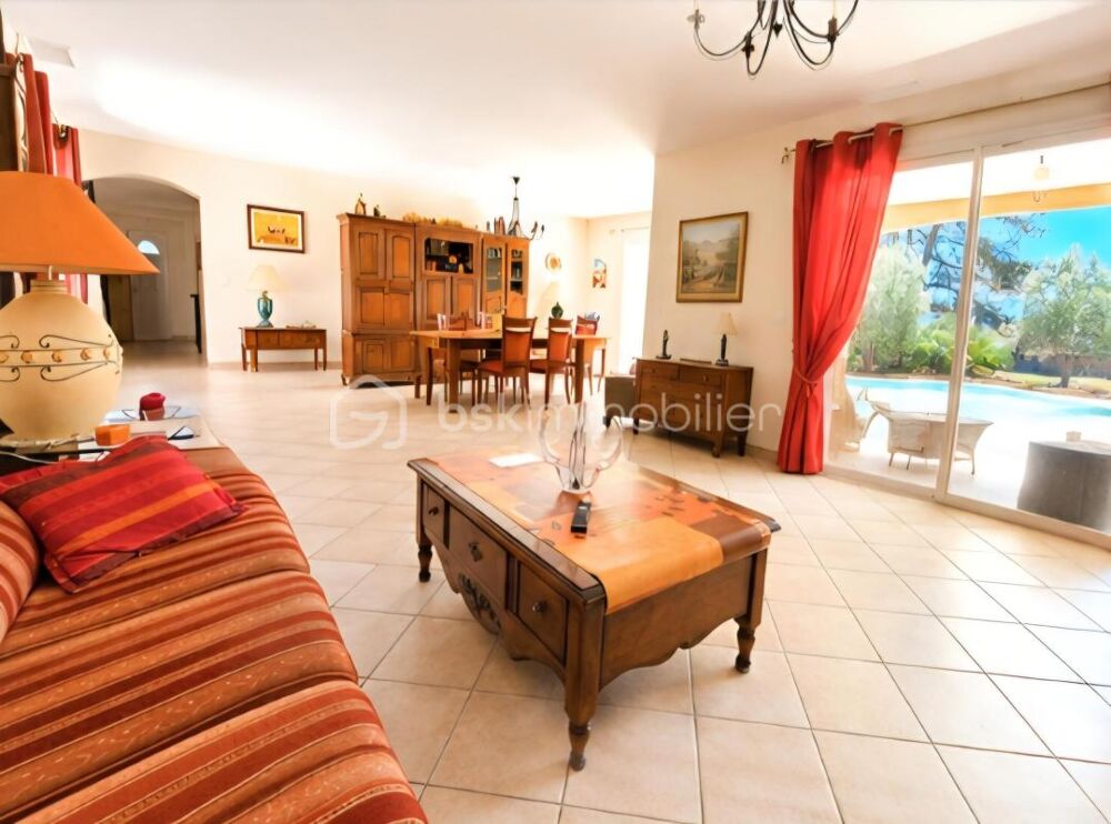 Vente Villa A Les Arcs (Var) - Villa de 170 m² - 4 chambres - Piscine - Garage Les arcs