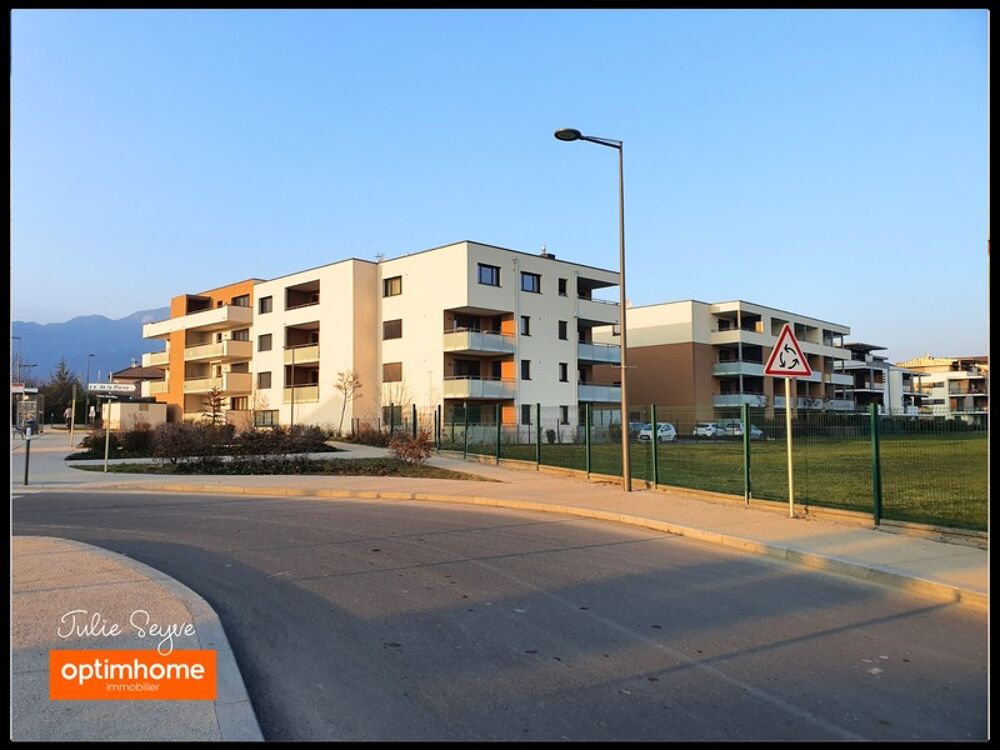 Location Appartement Magnifique T2 meublé Cessy Centre Vue Mont Blanc avec garage privatif et terrasse Cessy