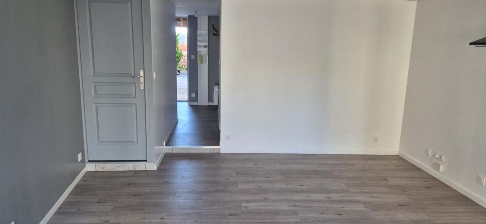 Location Appartement APPARTEMENT T2 35.28m² - PAULHAGUET Paulhaguet