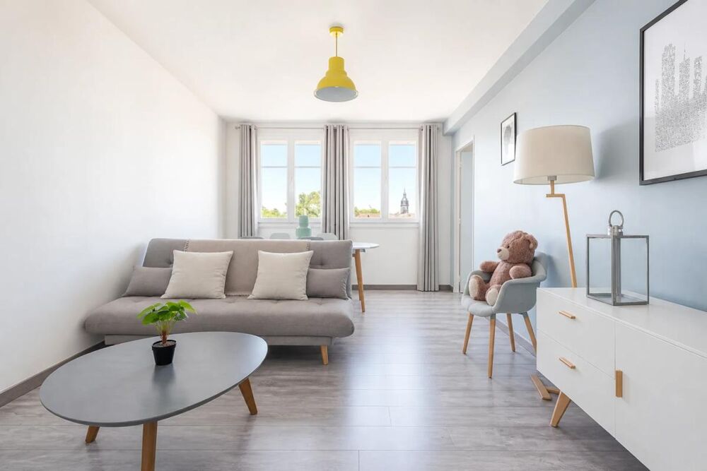 TROYES  Appartement T5 de 83,41 m²  4 chambres  Ascenseur