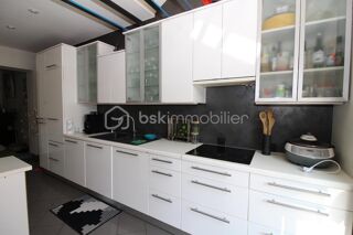  Maison � vendre 7 pi�ces 205 m�