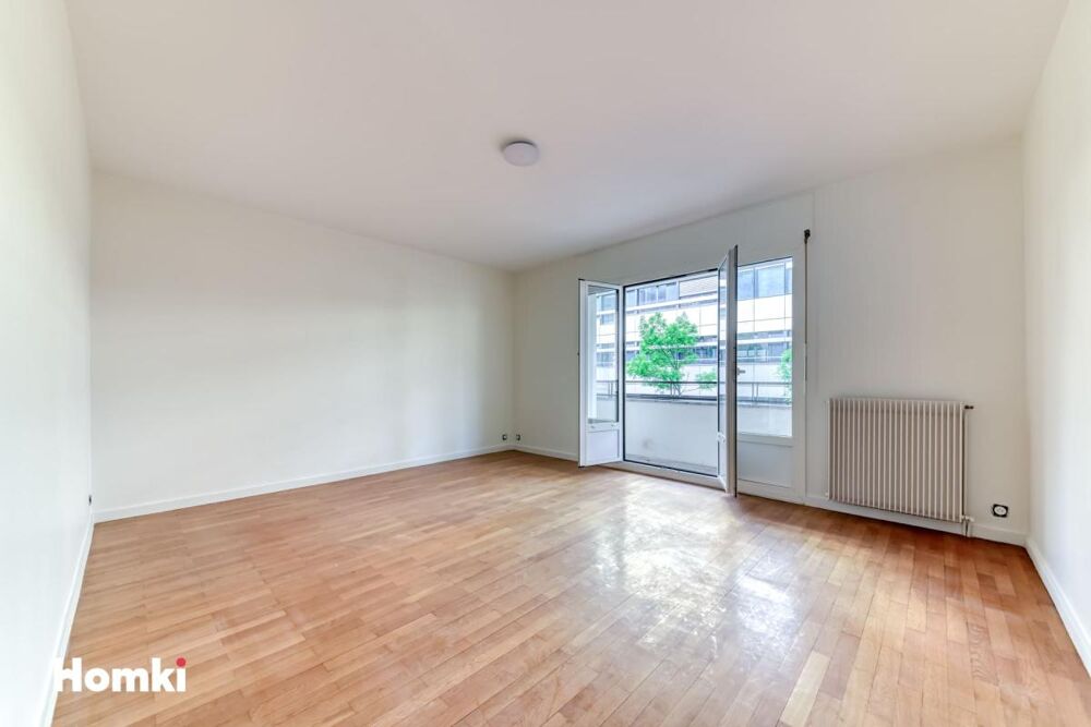 Vente Appartement À VENDRE – SPACIEUX T4 DE 101 m² AVEC BALCON – LYON 3 Lyon 3