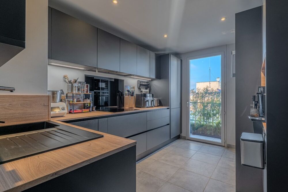 Appartement à vendre 3 pièces LYON 3EME ARRONDISSEMENT (69) terrasse piscine rénové archi