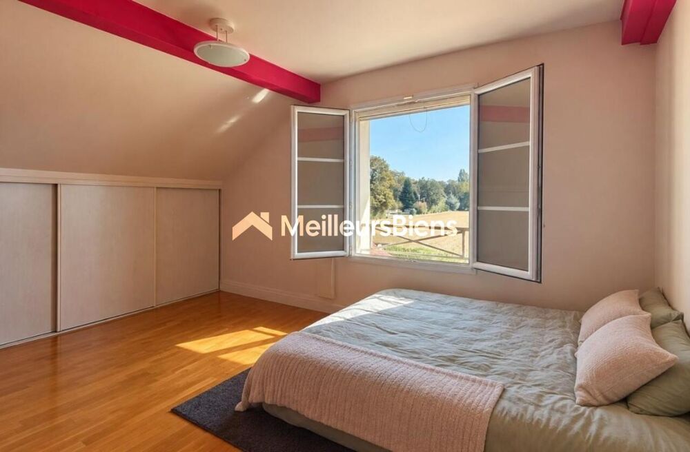 à vendre  Maison Sergy (01630)