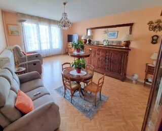  Appartement à louer 3 pièces 64 m²