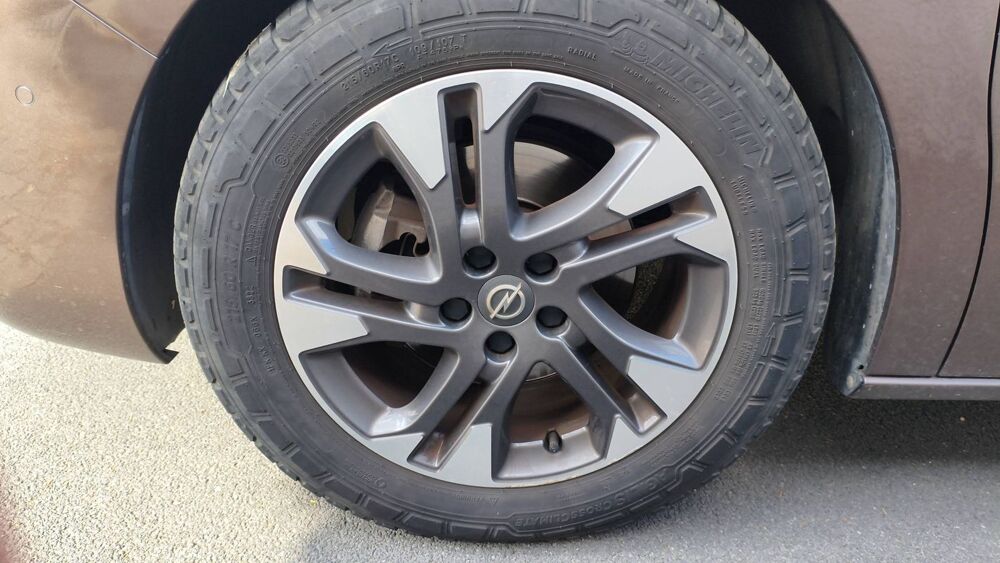 Vivaro VU 2.0 D 180 EAT8 Business 2020 occasion 60140 Rosoy