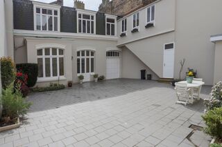  Maison � vendre 8 pi�ces 275 m�