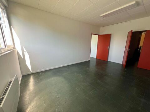   BUREAU 32 M²,  2 PIECES AVEC 2 PARKINGS 