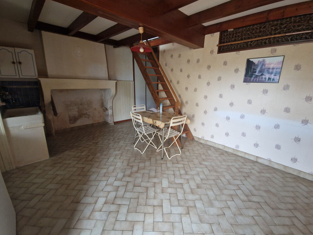 Vente Maison Maison à vendre 2 pièces ESSOUVERT (17) 45 m² habitables - Dépendance 49 m² Essouvert