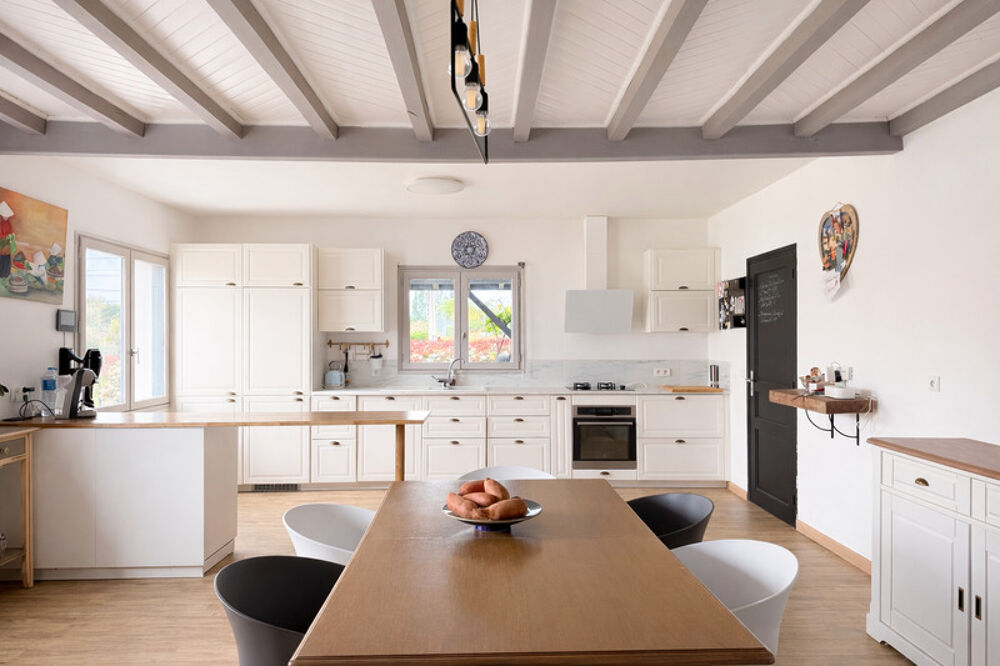 ? Maison familiale avec double logement  240 m²  Terrain 1126 m²  Exclusivité