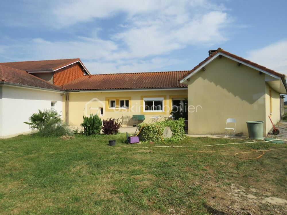 Maison de plain-pied rénovée de 125 m²  Aucun travaux  Dépendances et fort potentiel