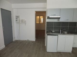  Appartement à louer 1 pièce 32 m²