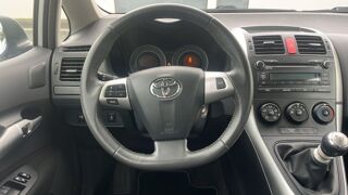 Auris II 1.6 VVT-i 132 Active 2012 occasion 17260 Gemozac