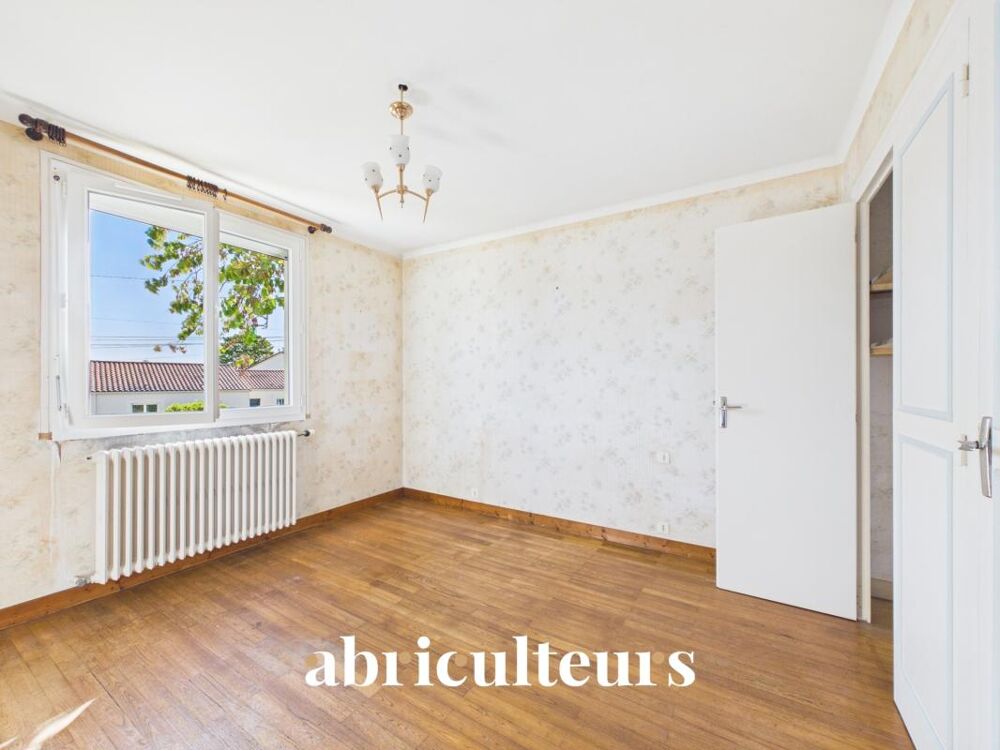 Maison type nantaise , avec grand jardin en vente à bourg de St Hilaire de Clisson (44190)