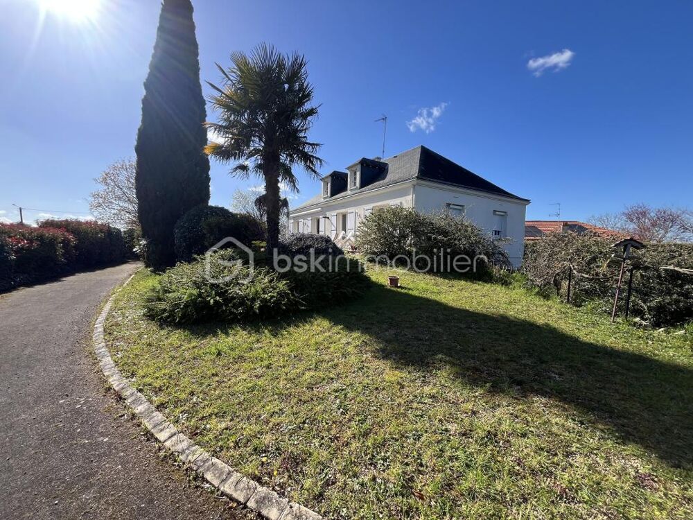 ? COUP DE COEUR  Maison familiale avec grand terrain et beaux volumes