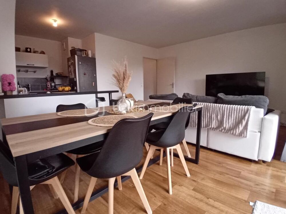 Appartement T3 avec terrasse et jardin privatif exposé sud-ouest, place de parking et cellier-Investissement locatif-Saint-Jacqu