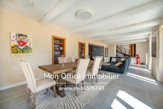 Maison  vendre 9 pices 302 m