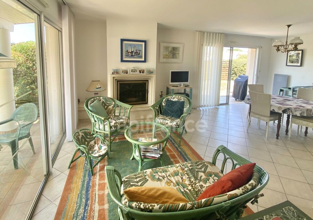 LACANAU - PROCHE CENTRE ET A 2 PAS DU PORT - Maison 5 pièces de 107m2 -Terrain 794m2